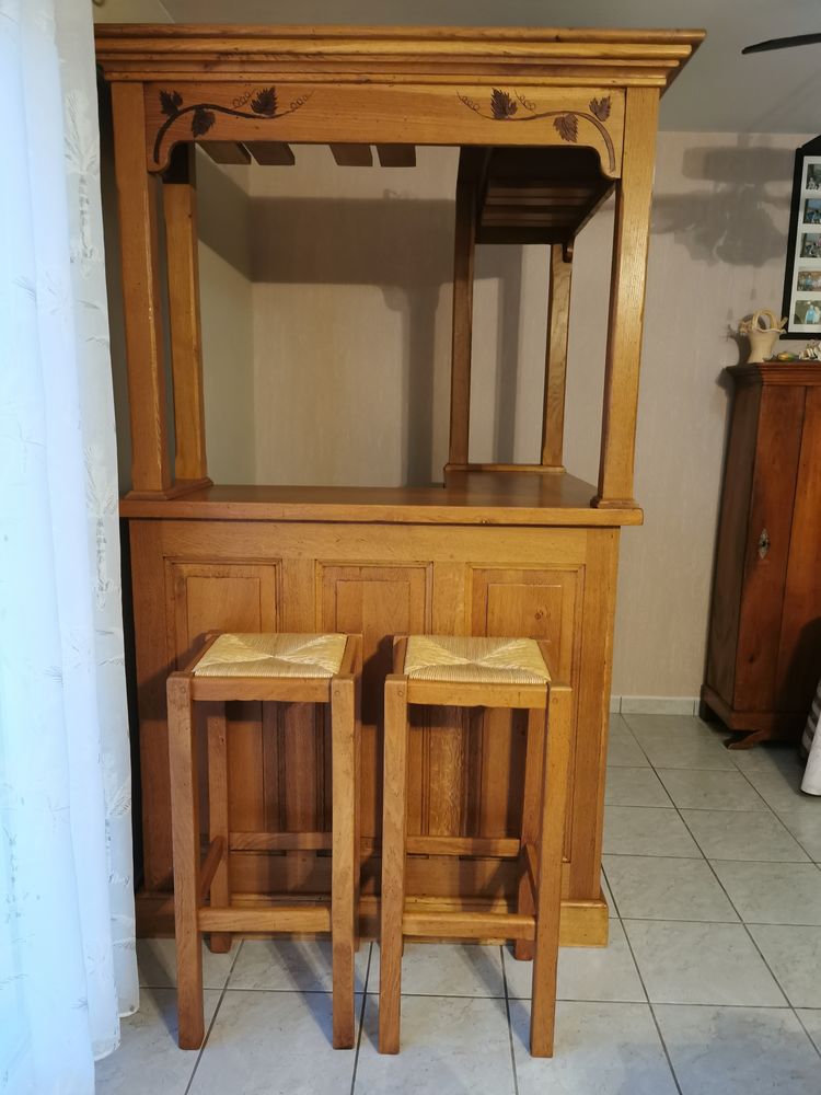 bar en chene massif et ses deux tabourets assortis 0 Jouhet (86)
