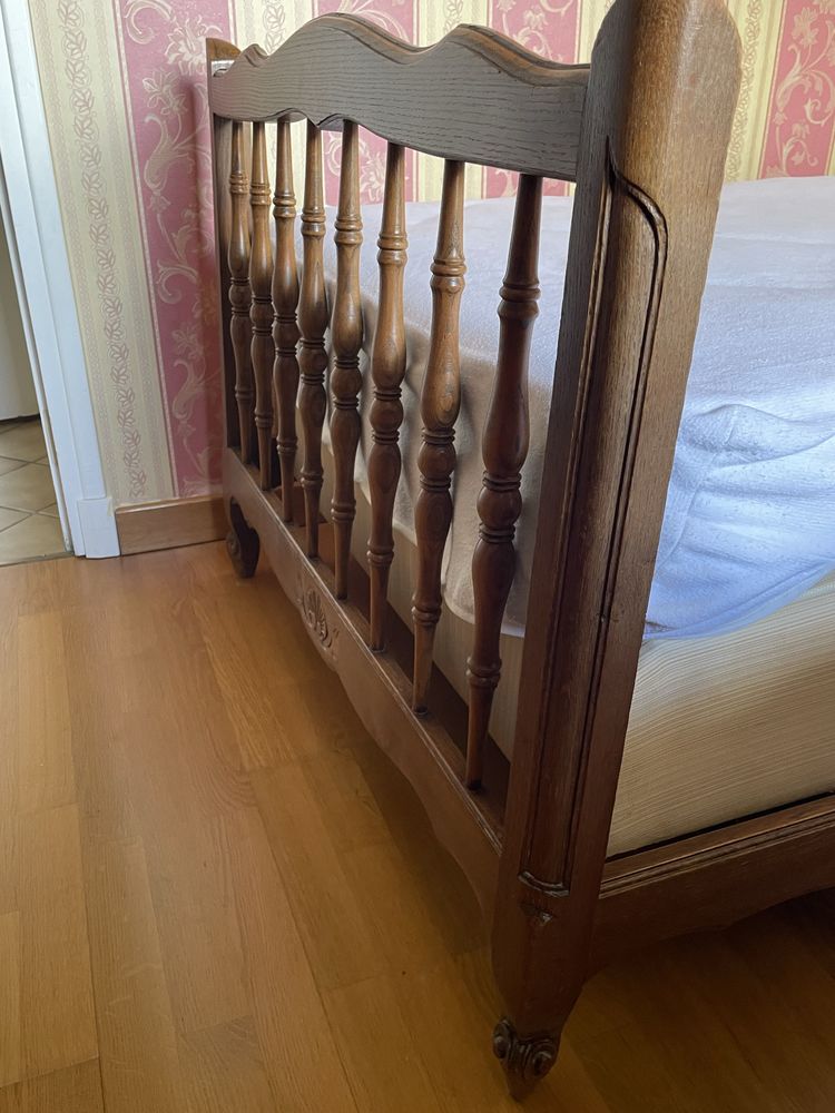 lit ch�ne massif 95 Cusset (03)