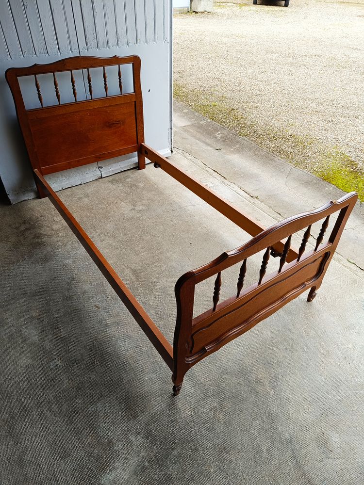 Lit en ch�ne 90 cm + sommier + matelas 120 Thur� (86)