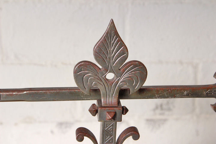 Chenet   Fleurs de Lys 
850 Li�vin (62)