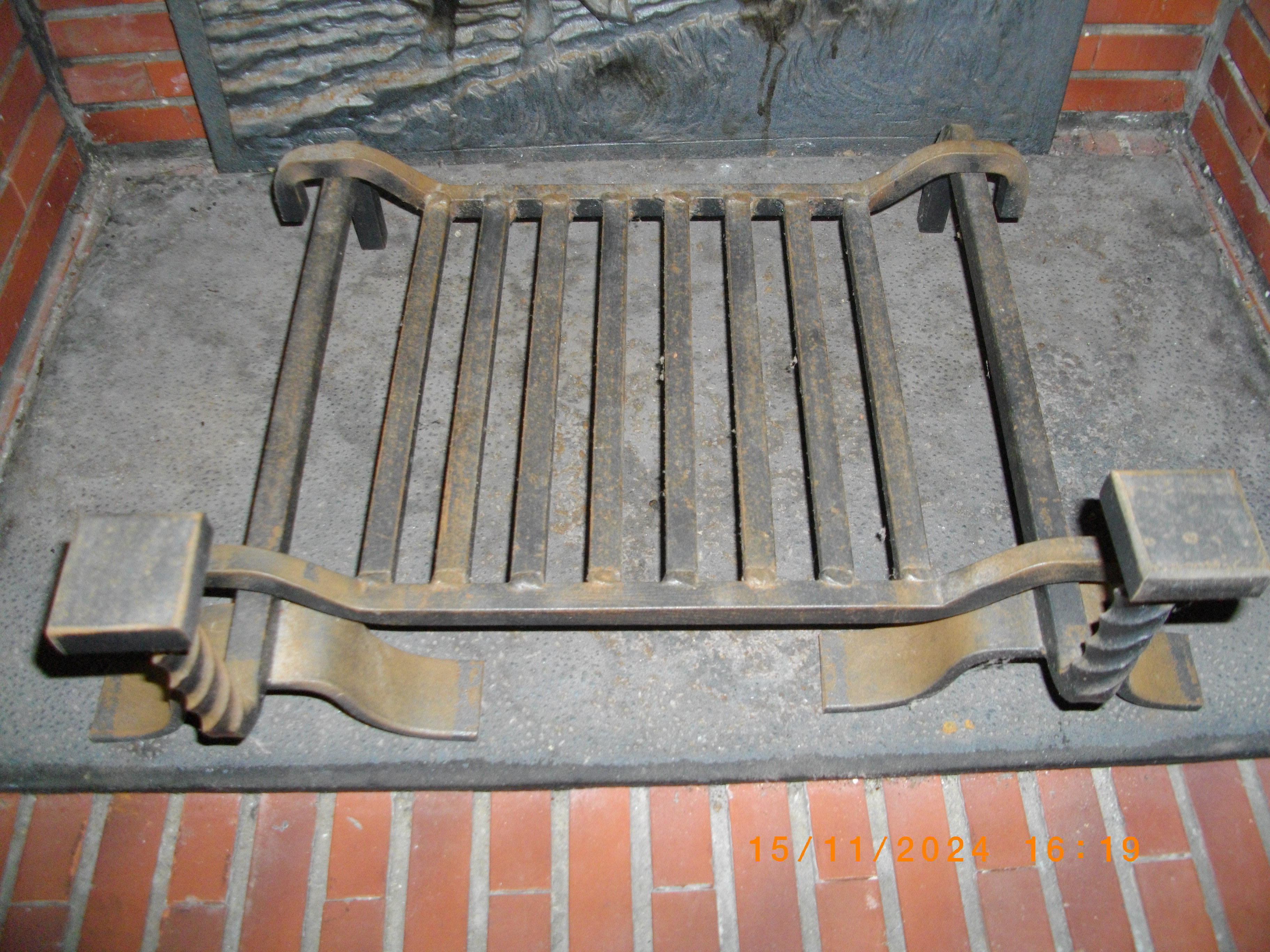 CHENET POUR CHEMINEE - NEUF
100 Perros-Guirec (22)