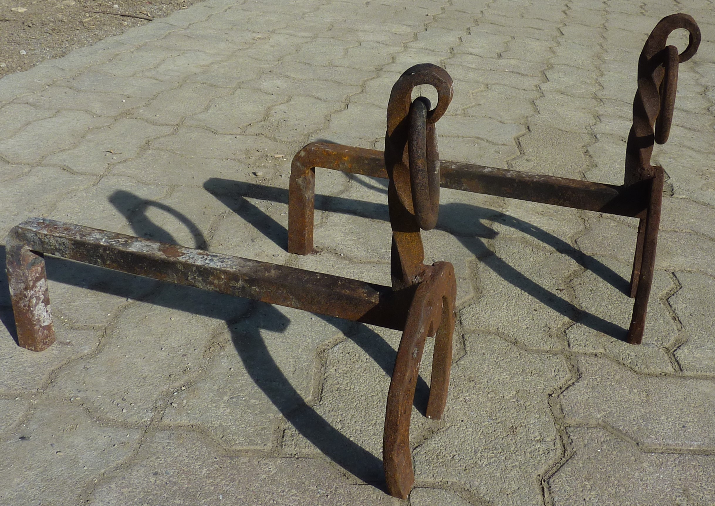 Chenets de chemin�e 25 Allemagne-en-Provence (04)