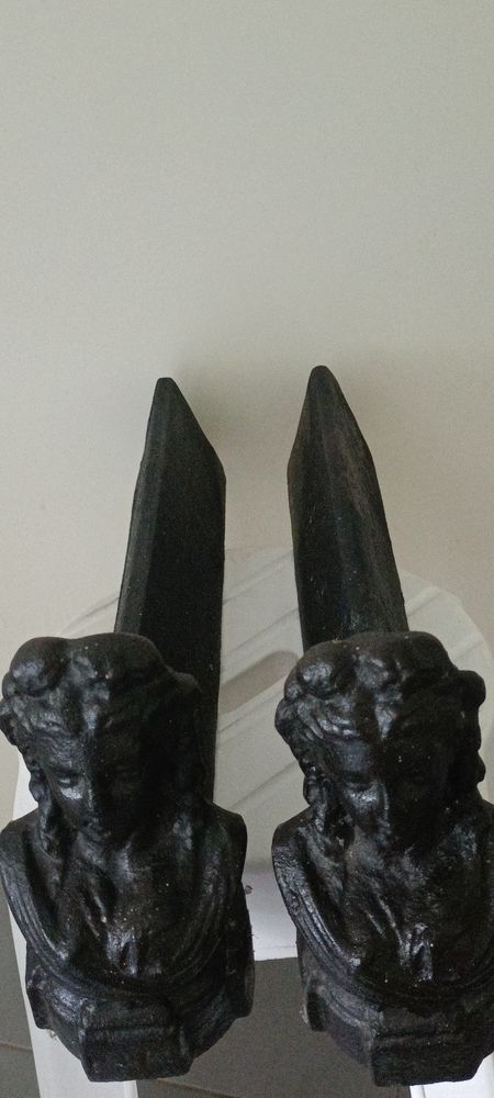 Ch�nets de chemin�e 150 Bussy-Saint-Georges (77)