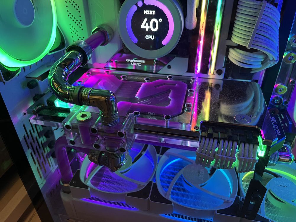 Je cherche une RTX 4090, lire l'annonce svp 1 Antibes (06)