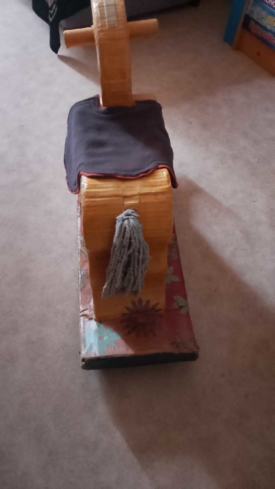 cheval �    bascule 10 Rauzan (33)