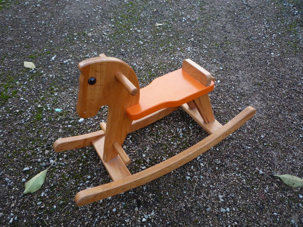 Cheval en bois 35 Castres (81)