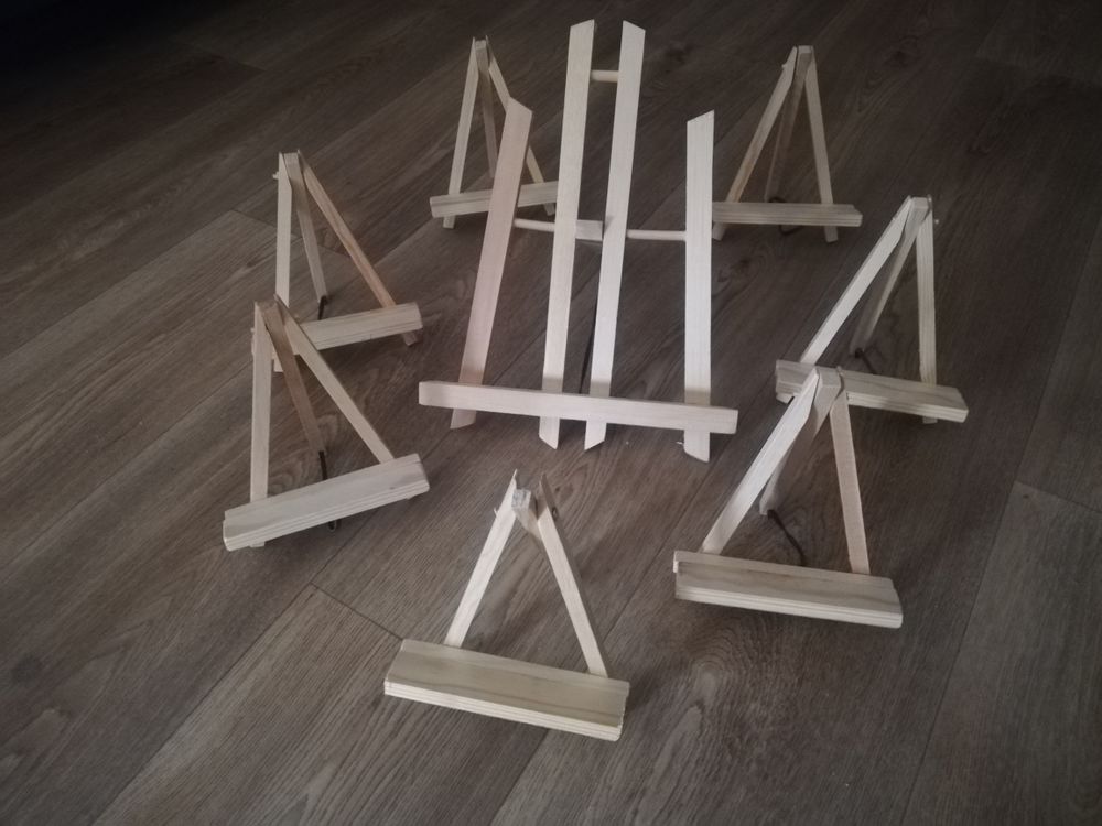 Chevalets supports en bois pour romans, 20 Montgeron (91)