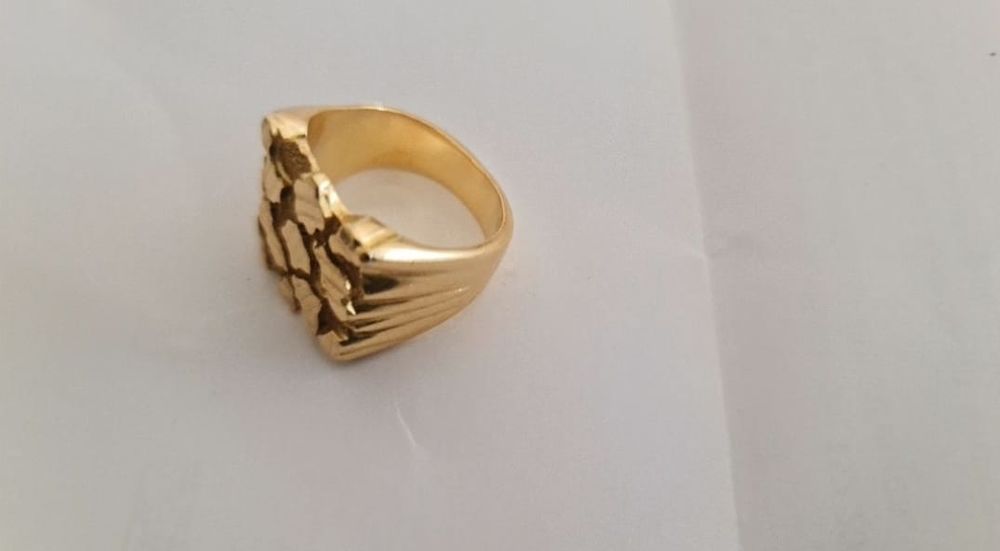 Chevali�re en or 20 carats 2300 Orl�ans (45)