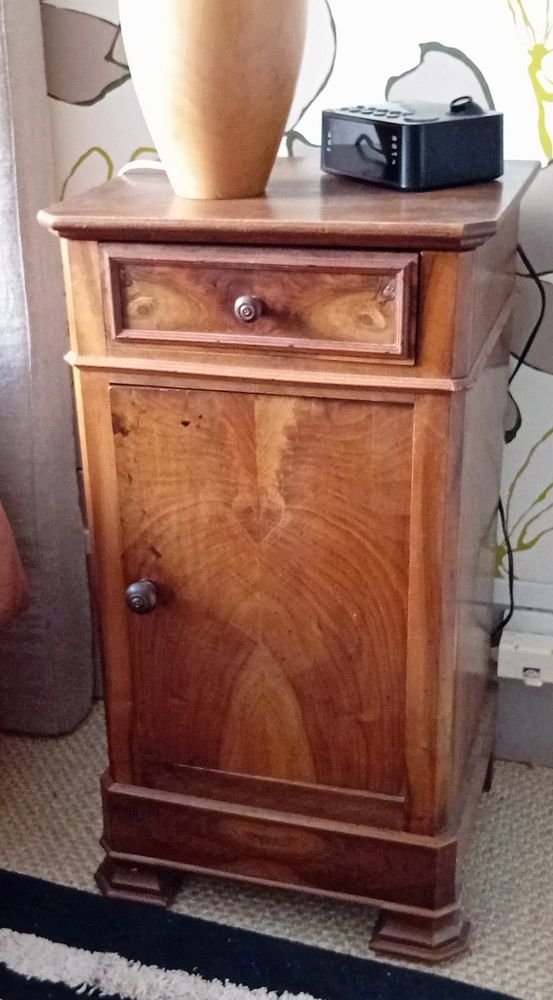 Chevet ancien noyer massif 0 Paris 14 (75)