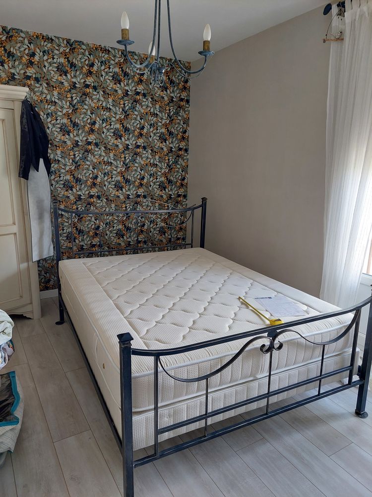 Lit et chevet marine et dor� 250 Fleury-les-Aubrais (45)