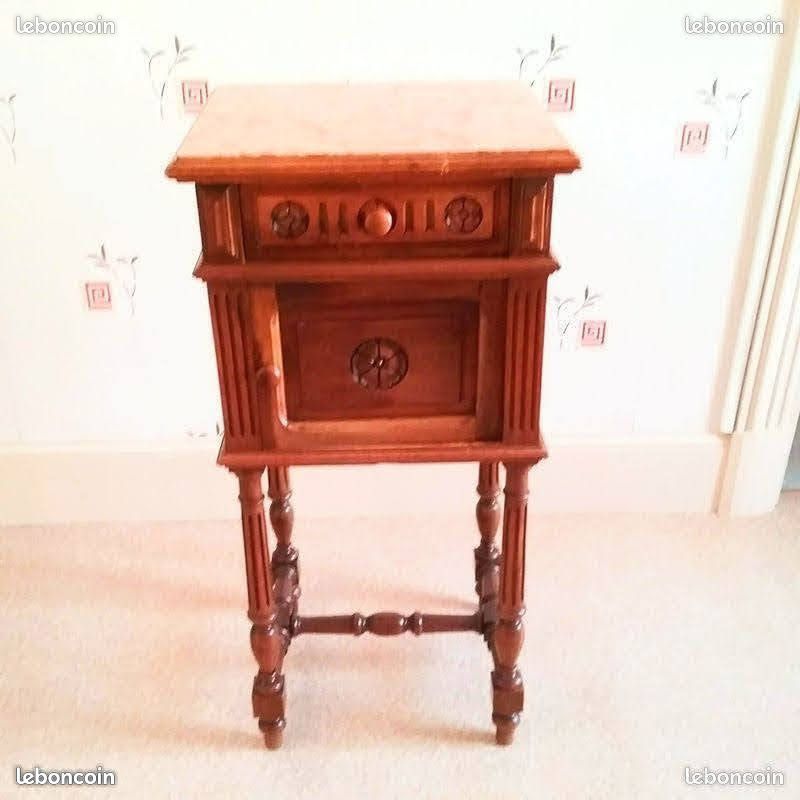 Chevet sculpt� 40 Issoire (63)