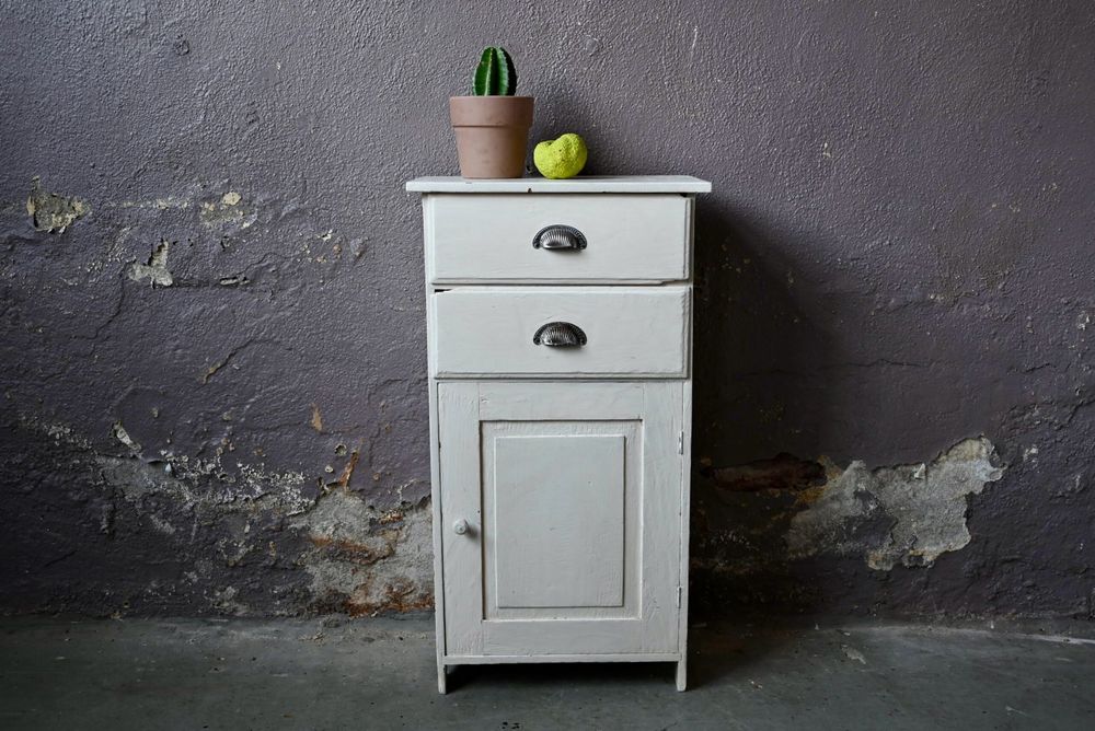 Chevet table de nuit ou mini commode vintage ann�es quarante 320 Wintzenheim (68)