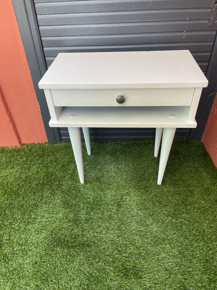 Chevet vintage d�cap� et peint en blanc 20 Pessac (33)