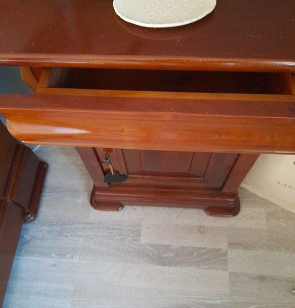 Lit et chevet 100 Saint-Cr�pin-et-Carlucet (24)