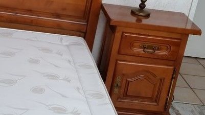 2 Chevets aulne massif teint�s merisier 150 Toulon (83)