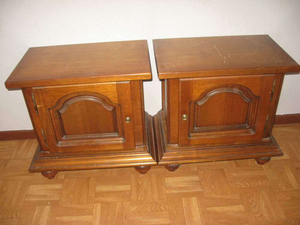 2 chevets avec porte 30 Racquinghem (62)