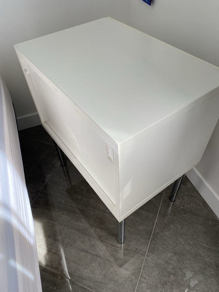 chevets blancs 45 Gretz-Armainvilliers (77)