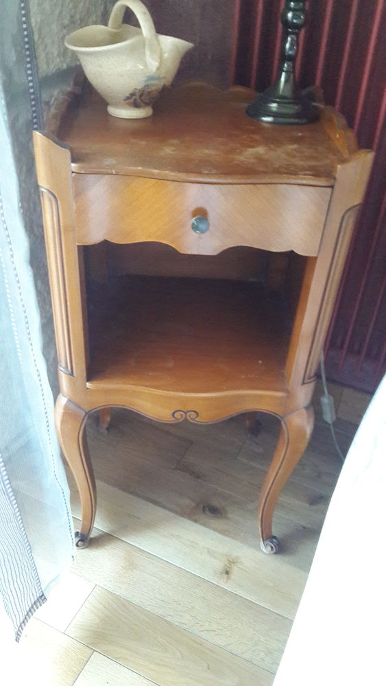 2 chevets  merisier 30 euros les 2 30 Mandelieu-la-Napoule (06)