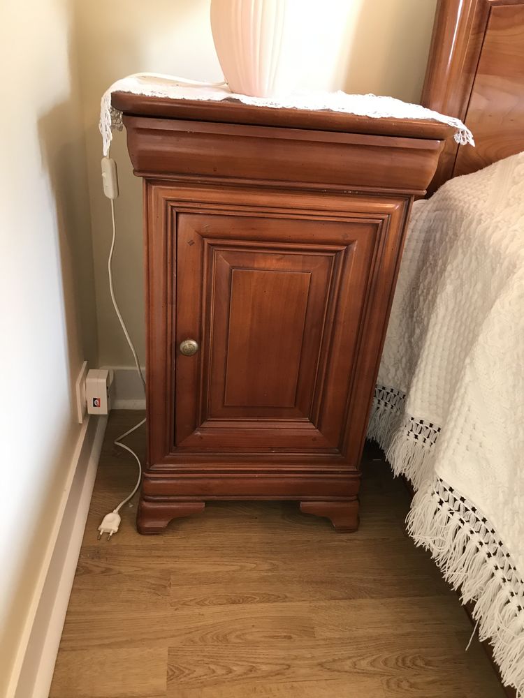 Lit et chevets merisier 180 Villepinte (93)