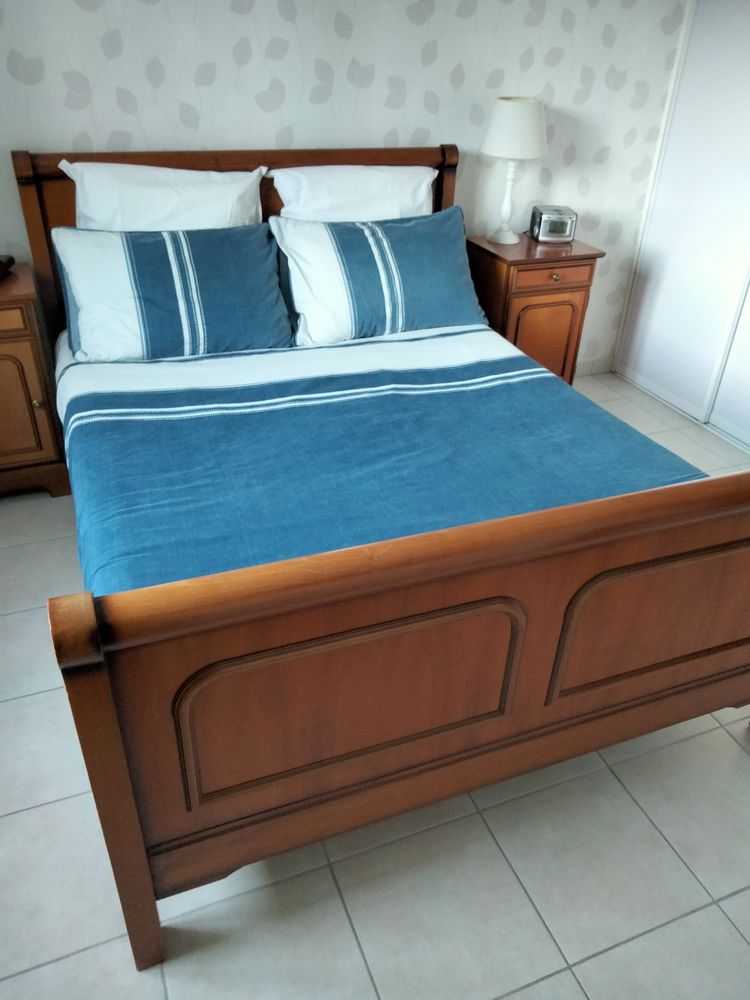 lit et chevets 100 Brignoles (83)