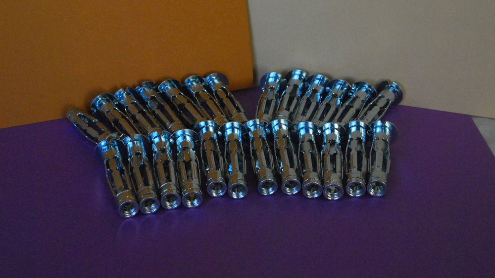 chevilles  m�tallique 10 Provin (59)