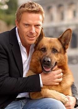 Rex, chien flic
80 Paris 12 (75)