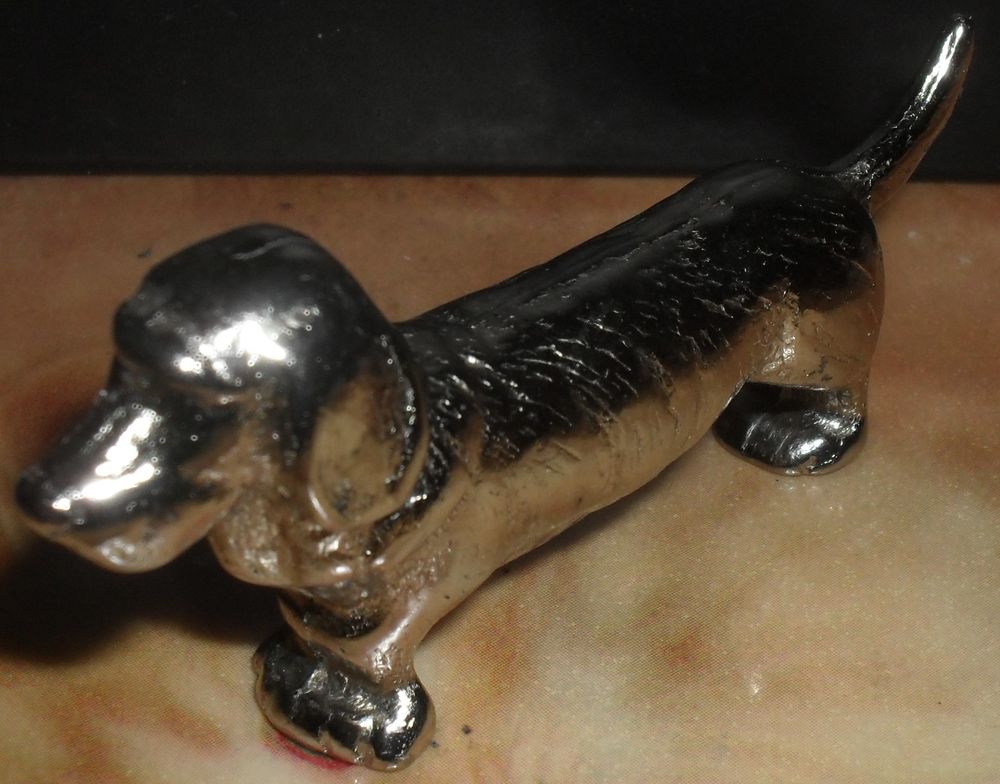 Chien en m�tal argent� En tr�s bon �tat 10 Montreuil (93)