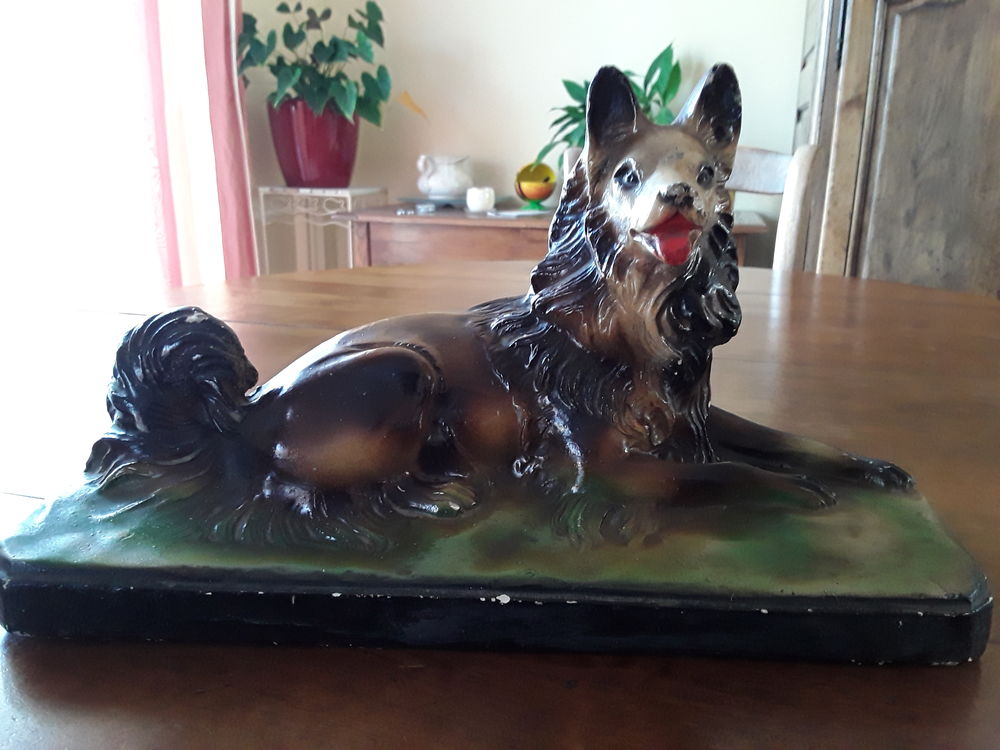 Chien en platre de la marque ebrc numro 512 60 Gometz-la-Ville (91)