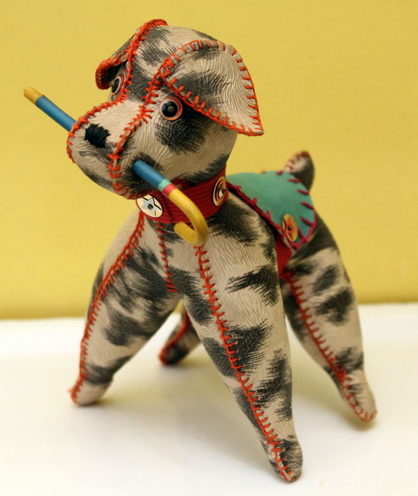 Chien en skai cousu poup�e Skine 1950-60 40 Issy-les-Moulineaux (92)