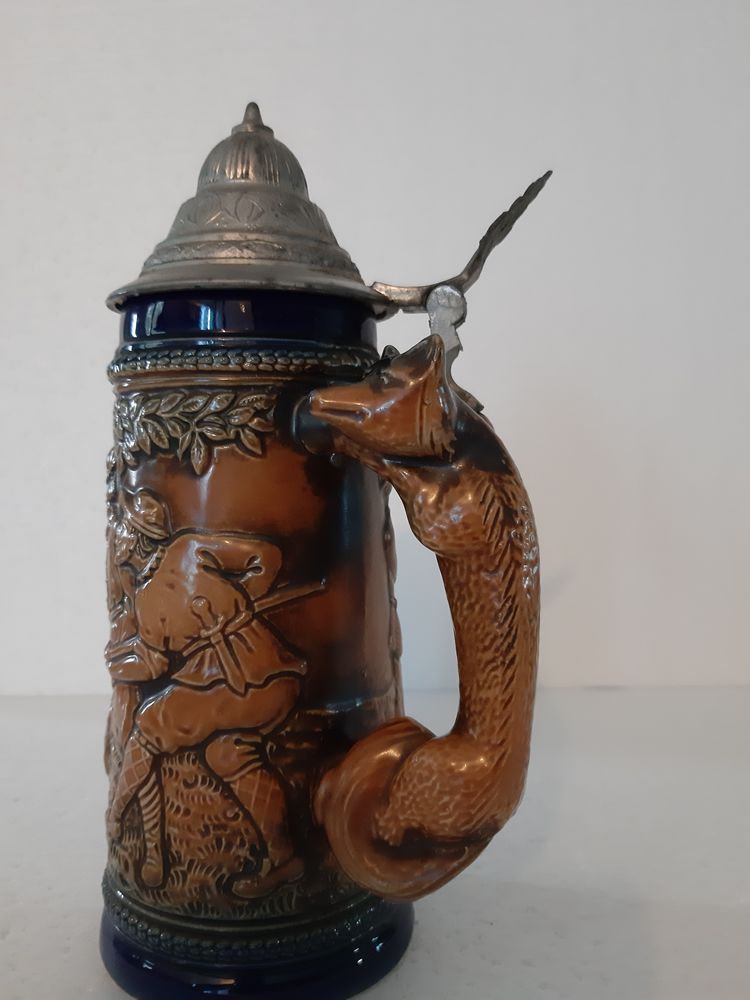 Une chope de bi�re avec une anse de renard 20 Lamotte-Beuvron (41)