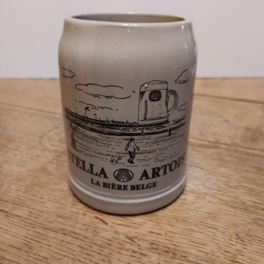 Chope Stella Artois 50 cl en Grès Très bon État. 10 Laon (02)