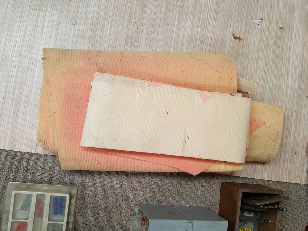 Chutes de moquette saumon 0 Condat-sur-Vienne (87)