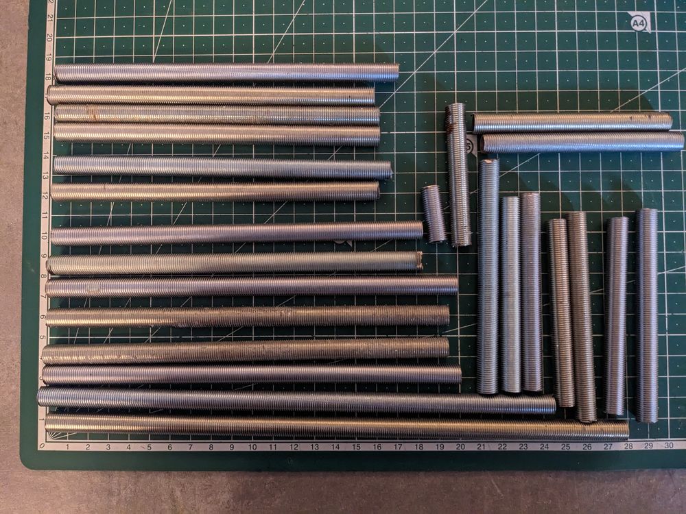 Lot de chutes de tubes filet�s de lampe lustre luminaires po 10 Marseille 13 (13)