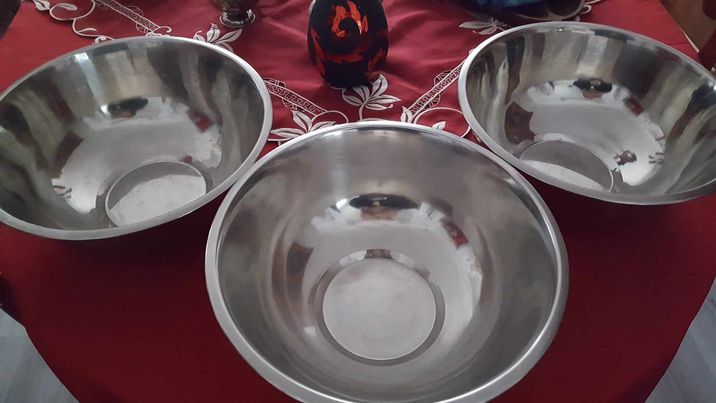  Cinq belles grandes coupes inox 4 l N� 1260 5 Beaune (21)