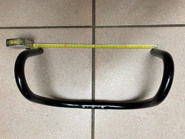 Cintre alu route neuf 14 V�lizy-Villacoublay (78)