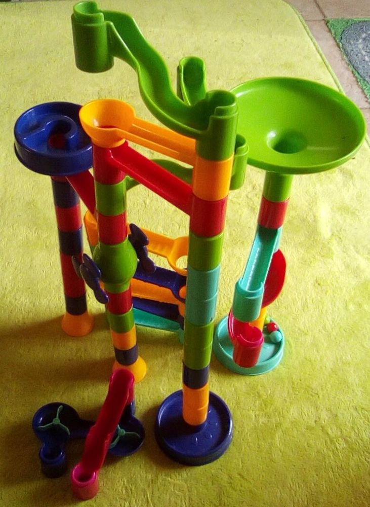 Circuit de billes Red Box
5 Challans (85)