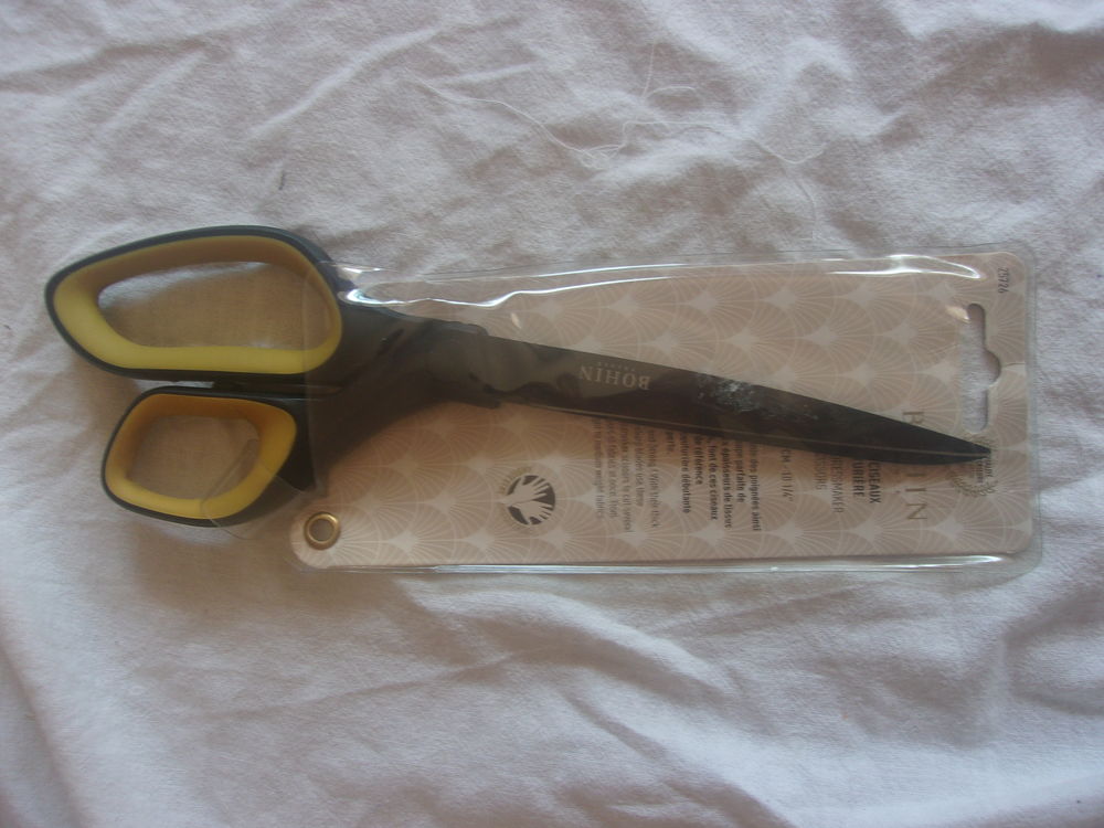 ciseau couture pro 27 Oradour-sur-Vayres (87)