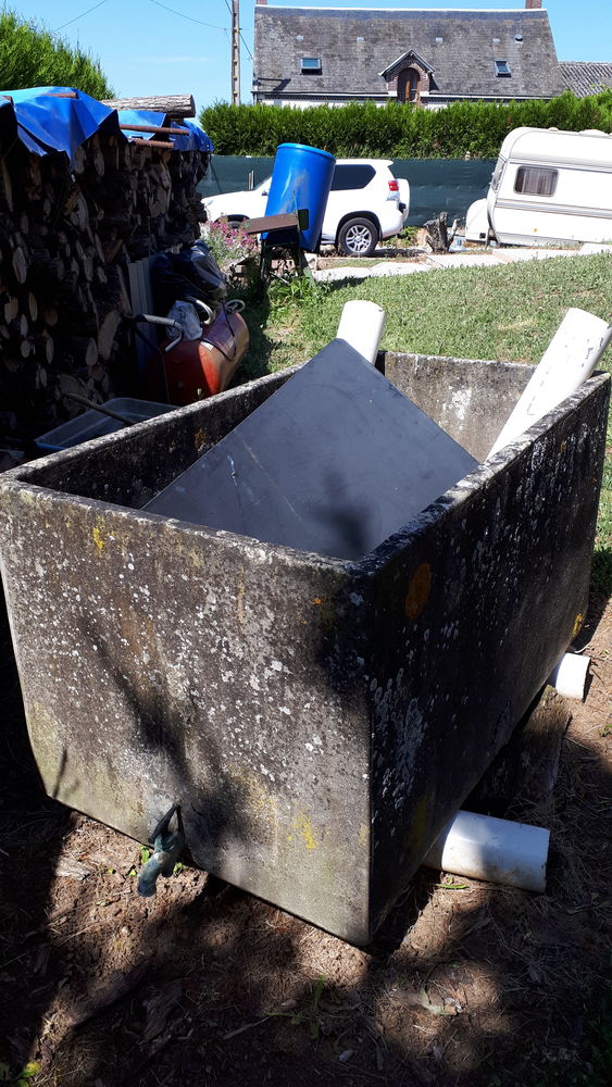 Citerne / cuve � eau 180 Donnemain-Saint-Mam�s (28)