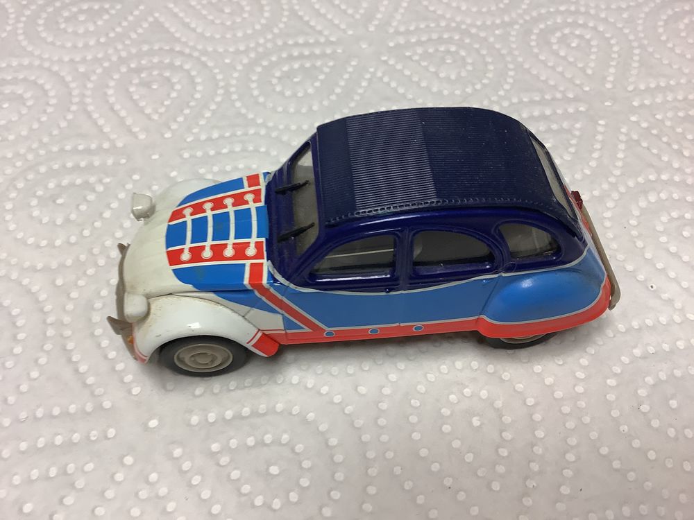 CITRO�N 2CV6 1/43 voiture miniature. 9 Al�s (30)