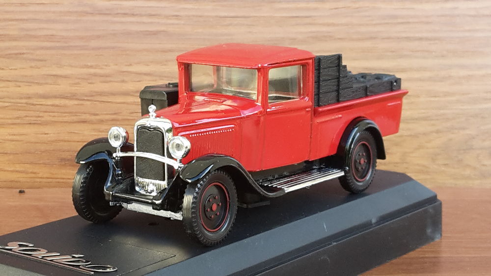 Citro�n C4F charbonnier � gazog�ne 1943 18 Follainville-Dennemont (78)