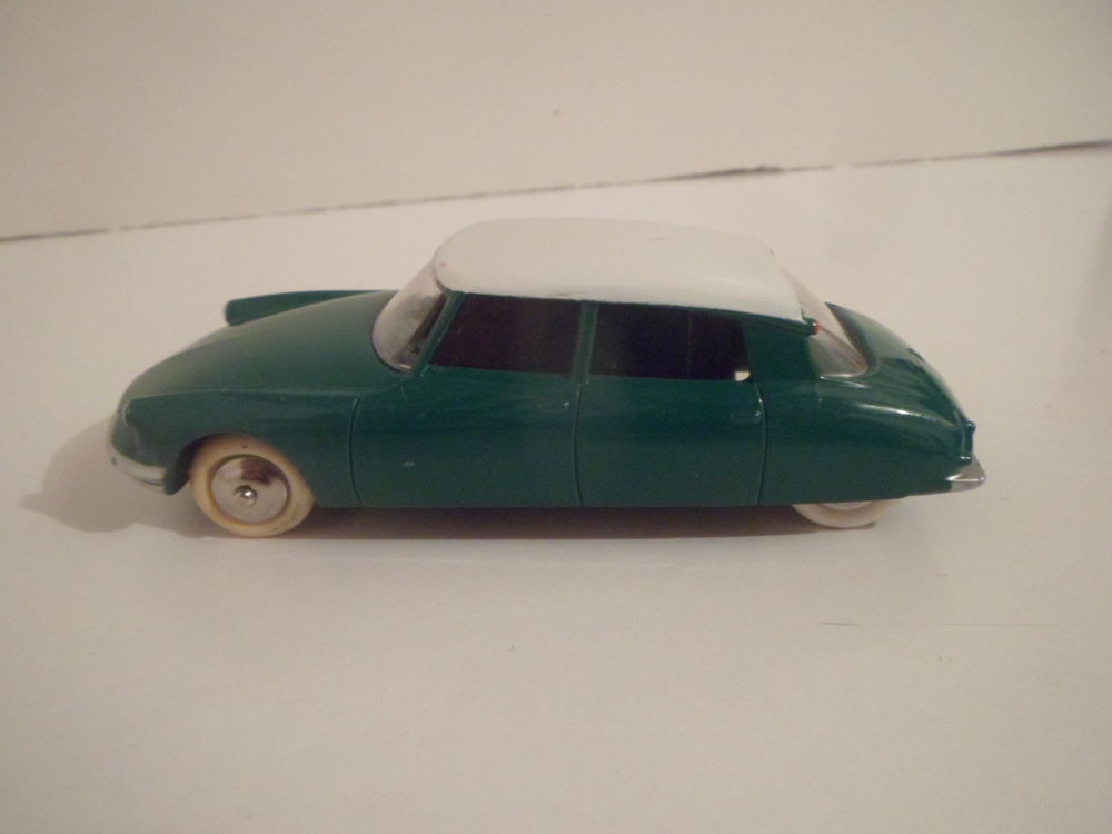 CITROEN DS 19 / dinky toys atlas - 1/43 - voiture miniature 15 Toulouse (31)