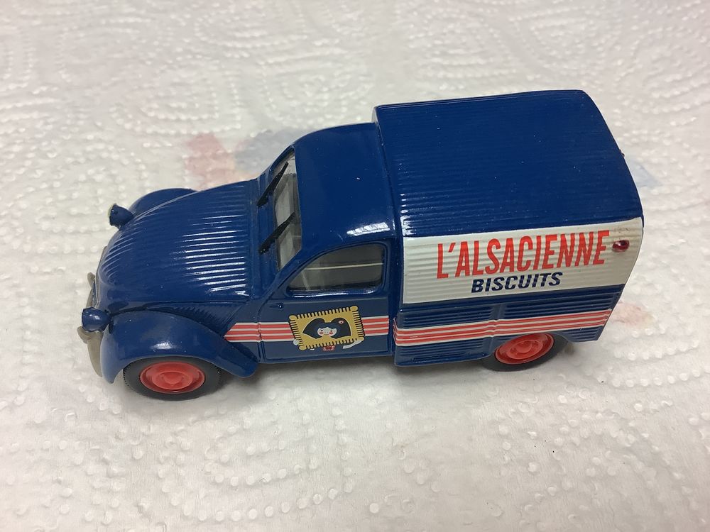 CITRO�N FOURGONNETTE 3CV L'ALSACIENNE 1/43 voiture miniature 9 Al�s (30)