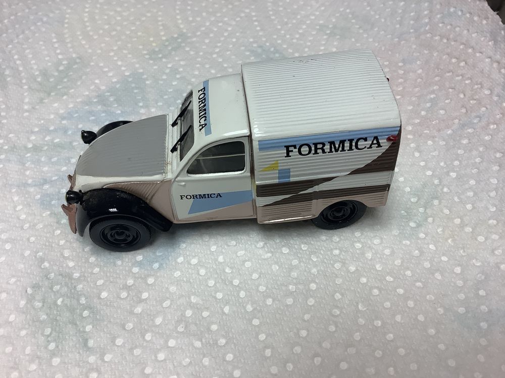 CITRO�N 2CV FOURGONNETTE FORMICA 1/43 voiture miniature 9 Al�s (30)