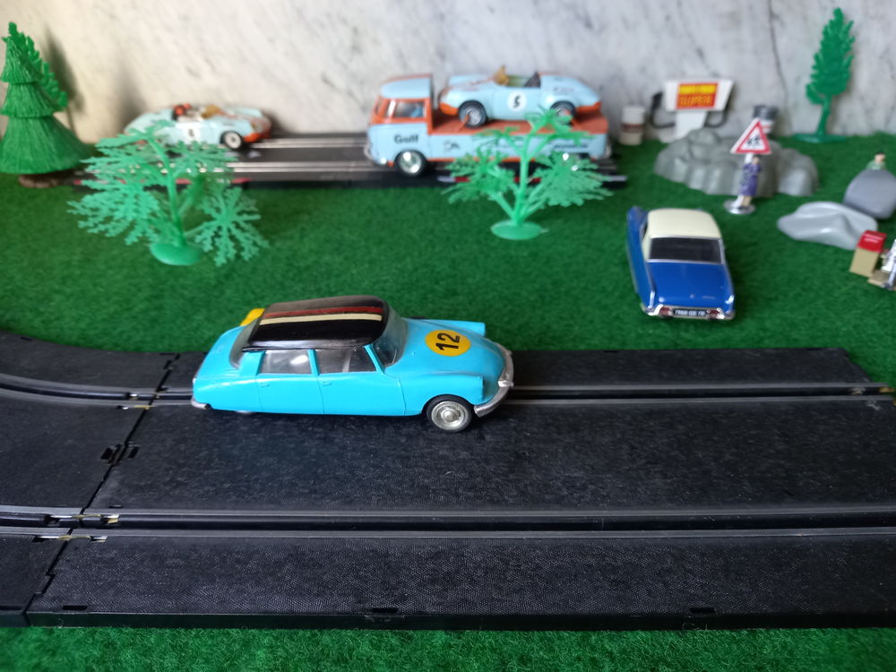 DS CITRO�N motoris�e pour circuit voitures �lectrique JOUEF 60 La Rochelle (17)