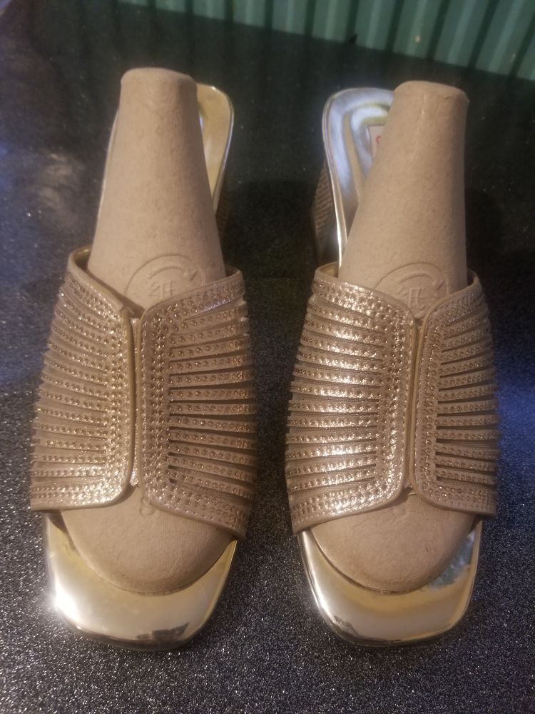 Claquette femme dor�e 25 Auby (59)