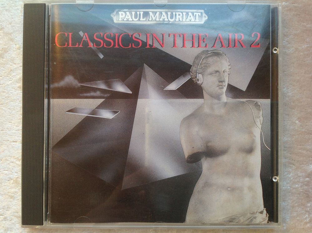 CLASSICS IN THE AIR 2 PAUL MAURIAT Envoi Possible
15 Tr�gunc (29)