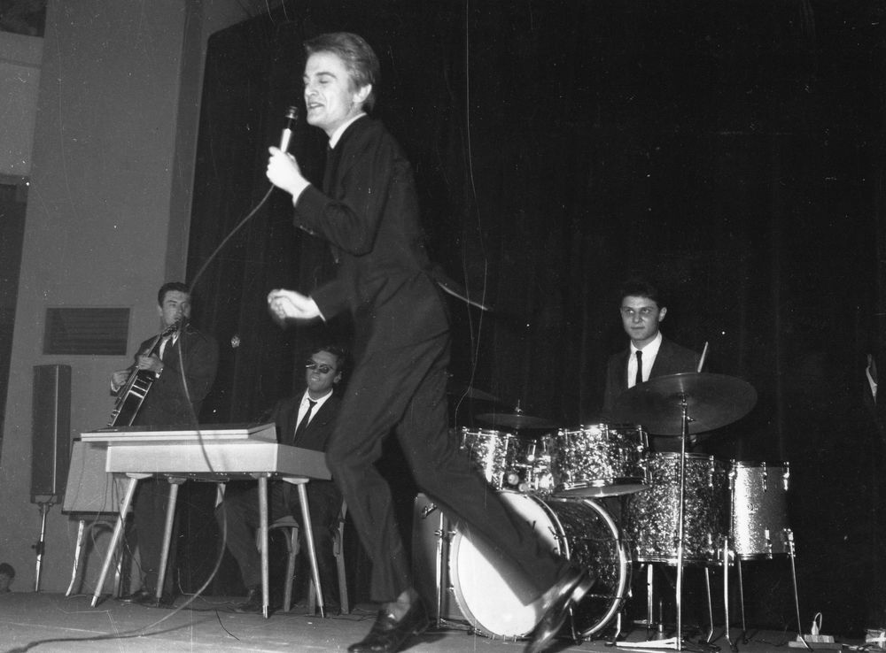 Claude FRANCOIS sur sc�ne - Photographie vintage - N&B 12 Argenteuil (95)