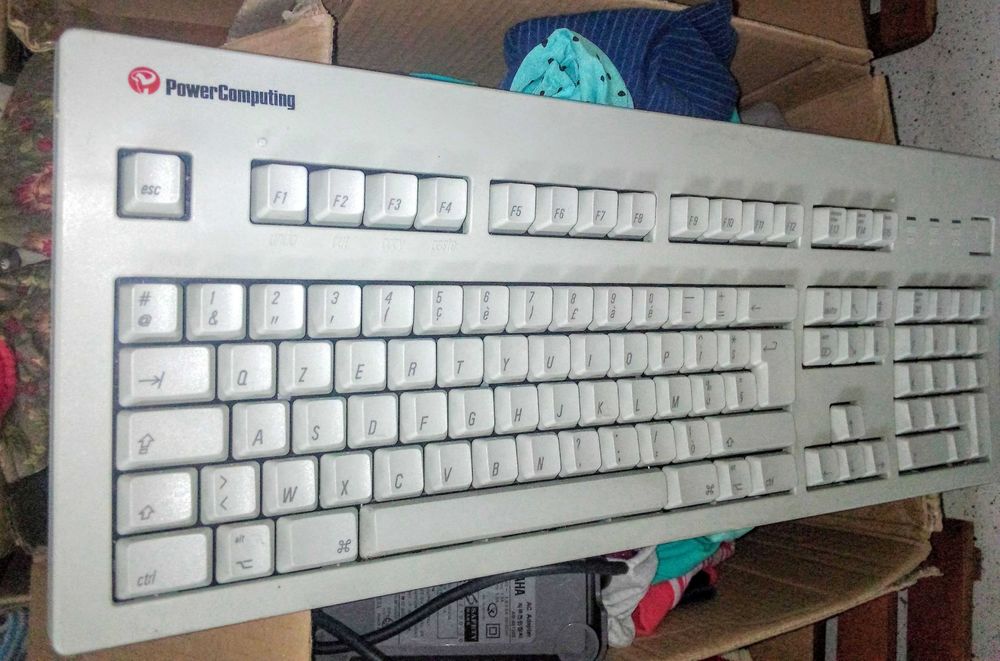 clavier am�ricain adb. pour mac clone us  gb 40 Lampertheim (67)