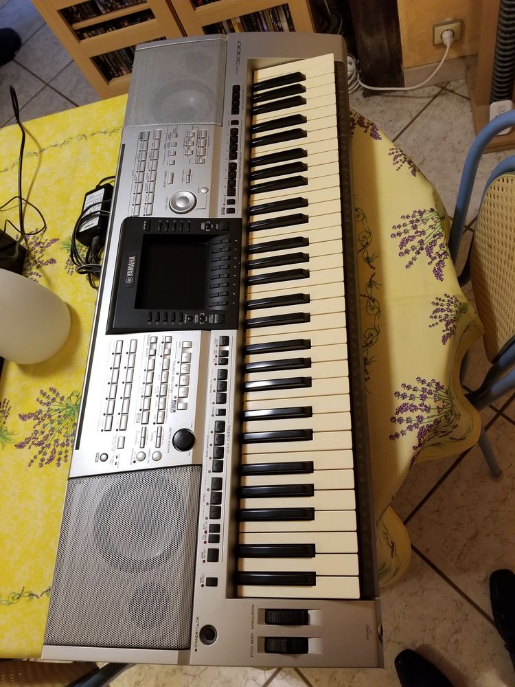 Clavier arrangeur Yamaha PSR-3000 en parfait �tat. 350 Longchamp (21)