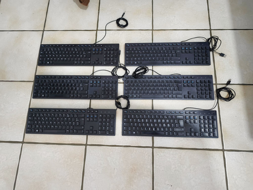 Lot 6 clavier Dell identiques 30 Vienne (38)